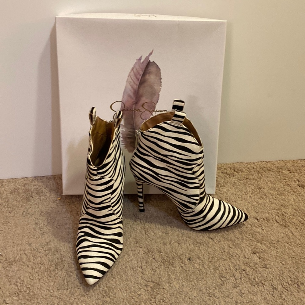 Never Worn Zebra Print Jessica Simpson 7.5